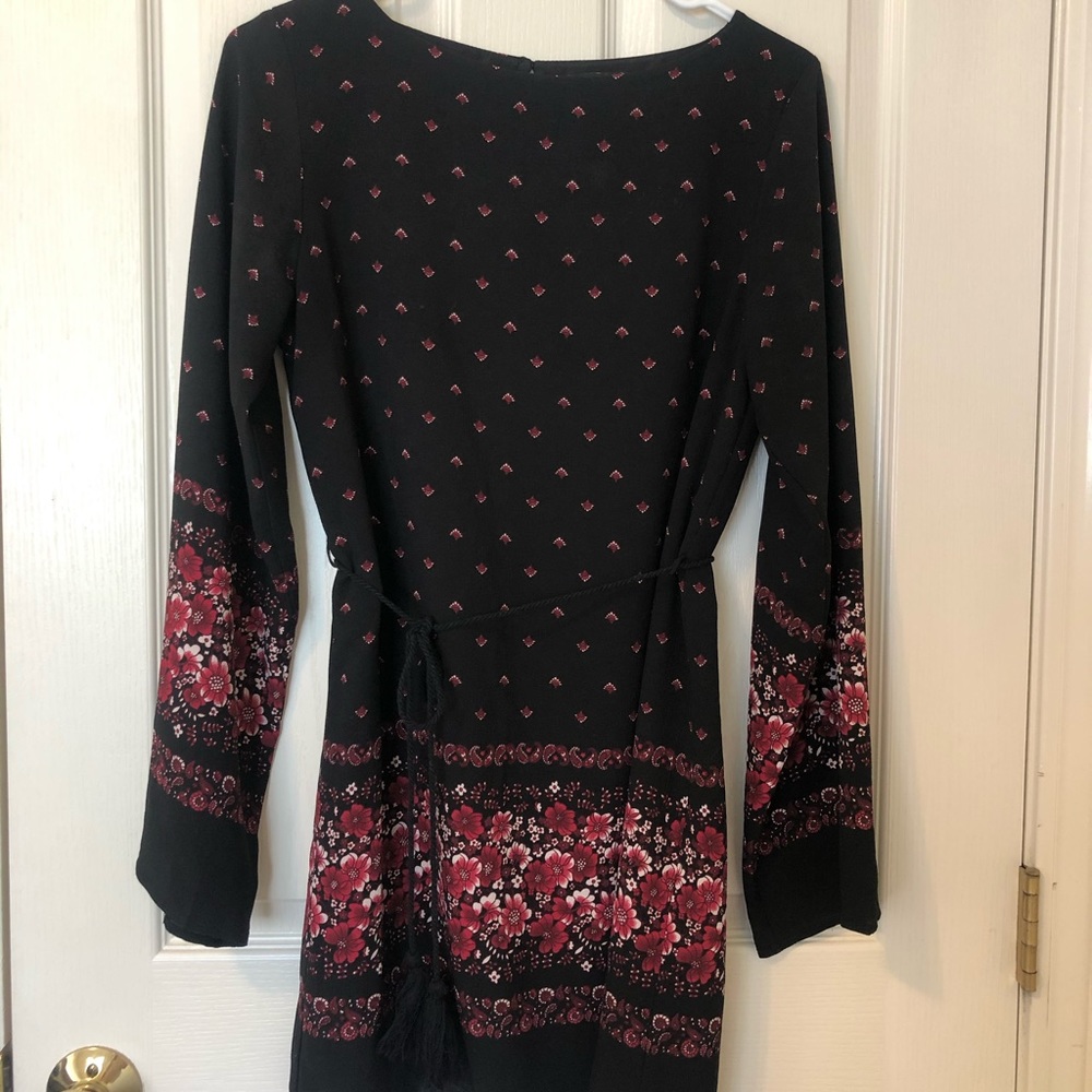 Long-Sleeve Floral Pattern Dress